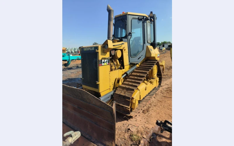 2010 D4H Bulldozer for Sale in Babsfontein