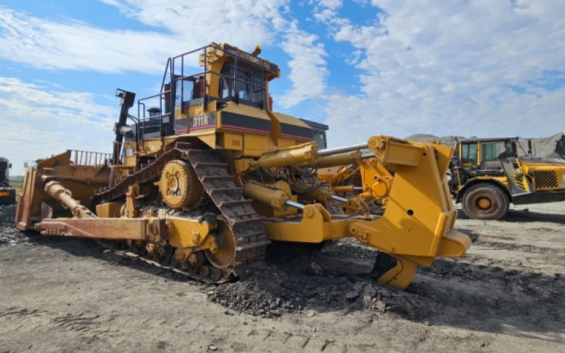 Perfect condition Cat D11R Dozer for Sale in Mooinooi
