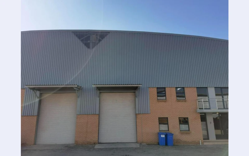 WAREHOUSE / DISTRIBUTION CENTRE TO LET IN N4 GATEWAY.