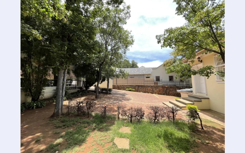 Luxury Furnished Apartments - Waterkloof in Gauteng - Pretoria