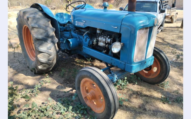 Tractor for sell.its good for commercial purposes like farming, cutting grass and carrying heavy loads.those willing to start commercial farming this is agreat deal for you and expect high benefit out of it