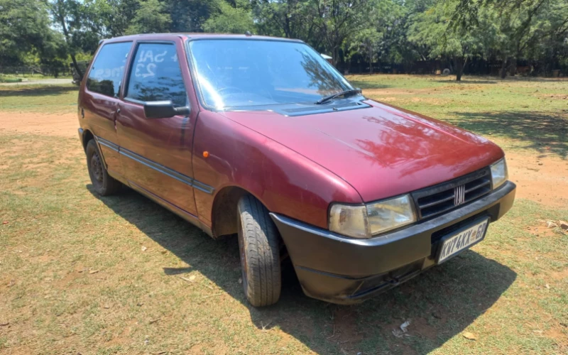 Fiat uno for sell.very good car in saving fuel and it has full service history. Its easy to repair and its parts can be found everywhere