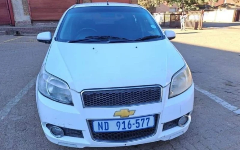 Chevrolet aveo for sell.its having standard features like tilt steering wheels,rear defogger,and air conditioning. Its having full service history and still in good mechanical condition