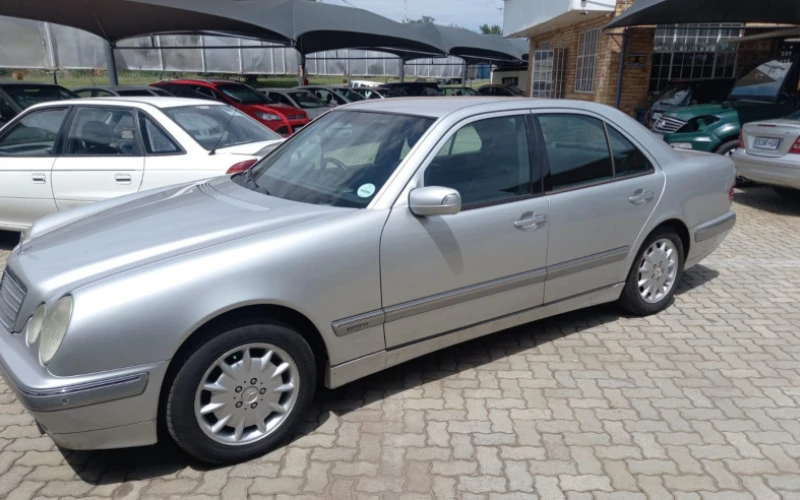 Mercedes benz E240 for sell.year 2001still in perfect running condition and its good service history. It had mag wheels and cd radio