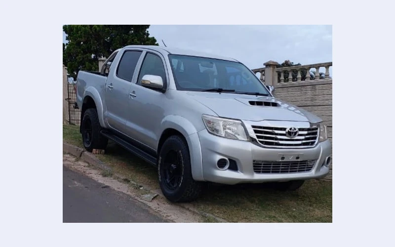 Toyota double cabine in centurion.very good car with parking sensor, 7airbags,stability control system. Intreseted  buyers call for further information
