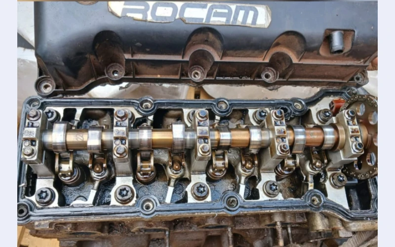 Rocam engine in Pretoria for sell.it has complete head, cam flowers, and cam shift. Still in good runningcondition