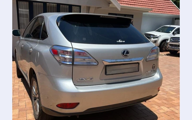 Lexus in durban for sell .still in good running condition with excellent service history. Papers and disc are up to date.lt has leather heated seats and memory seats , nothing regretable after buying it