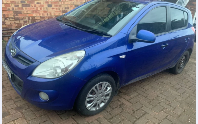 Hyundai i20 in gezina for sell.still in perfect running condition with good service history. It has navigation system, blind spot collision avoidance assistance .call for more infomation