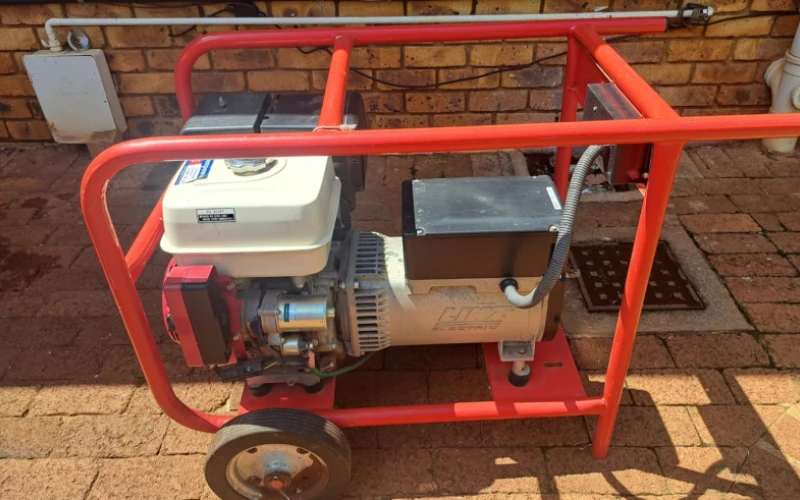 Generator in Pretoria for sell still in good working condition. Less beat up loadshedded together and our daily work must not stop due to electric .