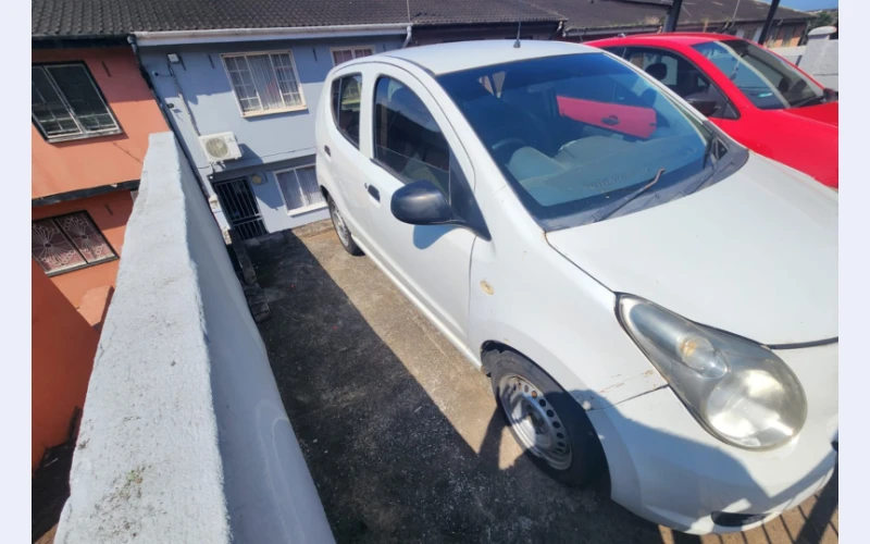 Suzuki alto in Phoenix for sell.still in good working condition, it has light steering wheel and easy to be driven around town .fuel economy is good but licence expired