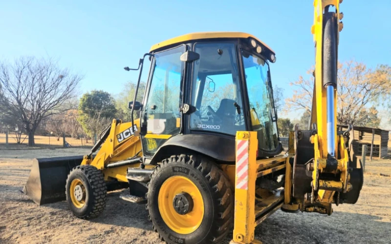 for-sale-2013-jcb-tlb12000-hours--r600000-and--no-vat-meyerton