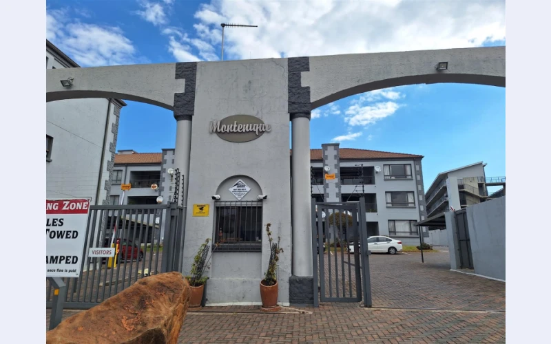 upstairs-2-beds-1-bath-to-rent-in-montenique-northriding