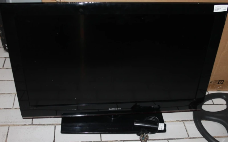 samsung-40inch-lcd-tv-s055379a