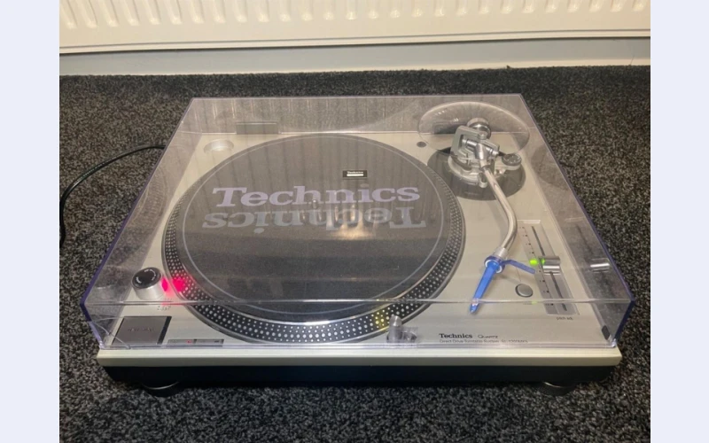 Technics SL-1200MK5 Analog DJ Turntable - Silver