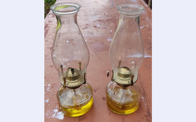 2x-paraffin-lamps-complete-with-wick-and-chimney