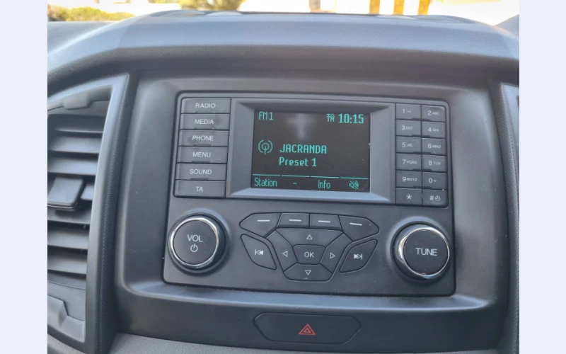 Ford radio for sell