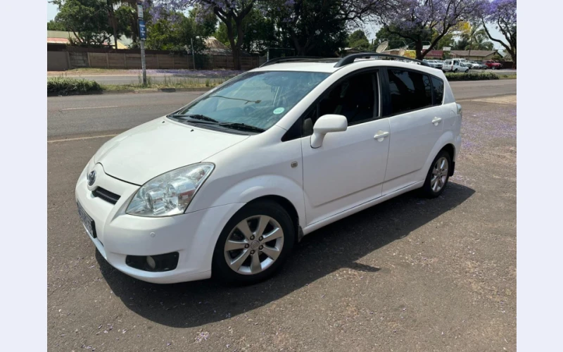 toyota-verso-for-sell-interested-buyer-can-find-us-in-pretoria