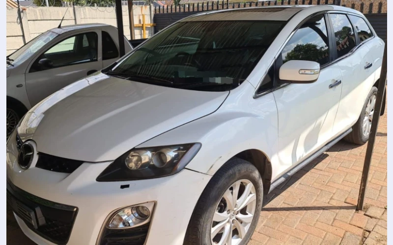 Mzda cx7 in brakpan for sell .still in good running condition, papers and disc are still up to date.it has leather seats , sunroof and reverse camera. Call for further information