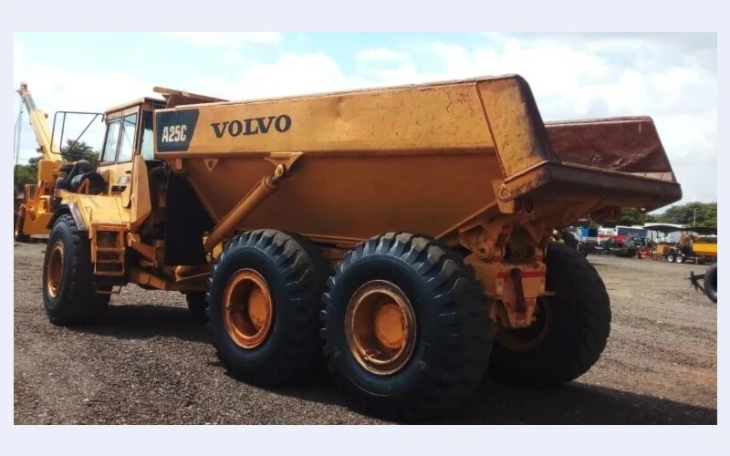 for-sale-volvo-a25c6-6x6-dump-truck-