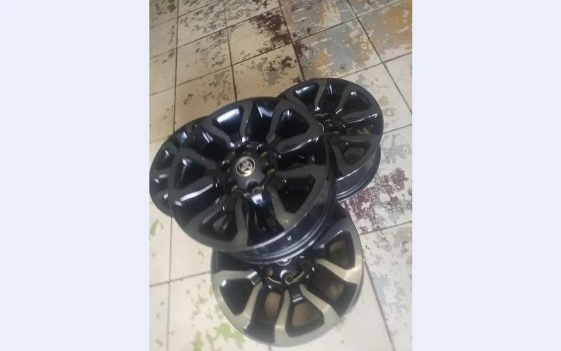 18inch-toyota-hillux-magrims-6holes-a-set-of-four-on-sale
